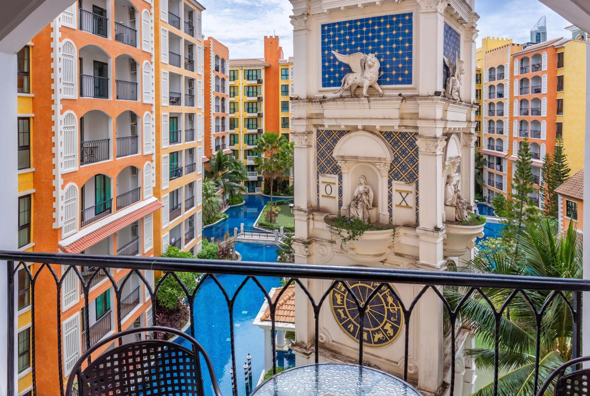 Venetian Residence Jomtien Beach Exterior photo