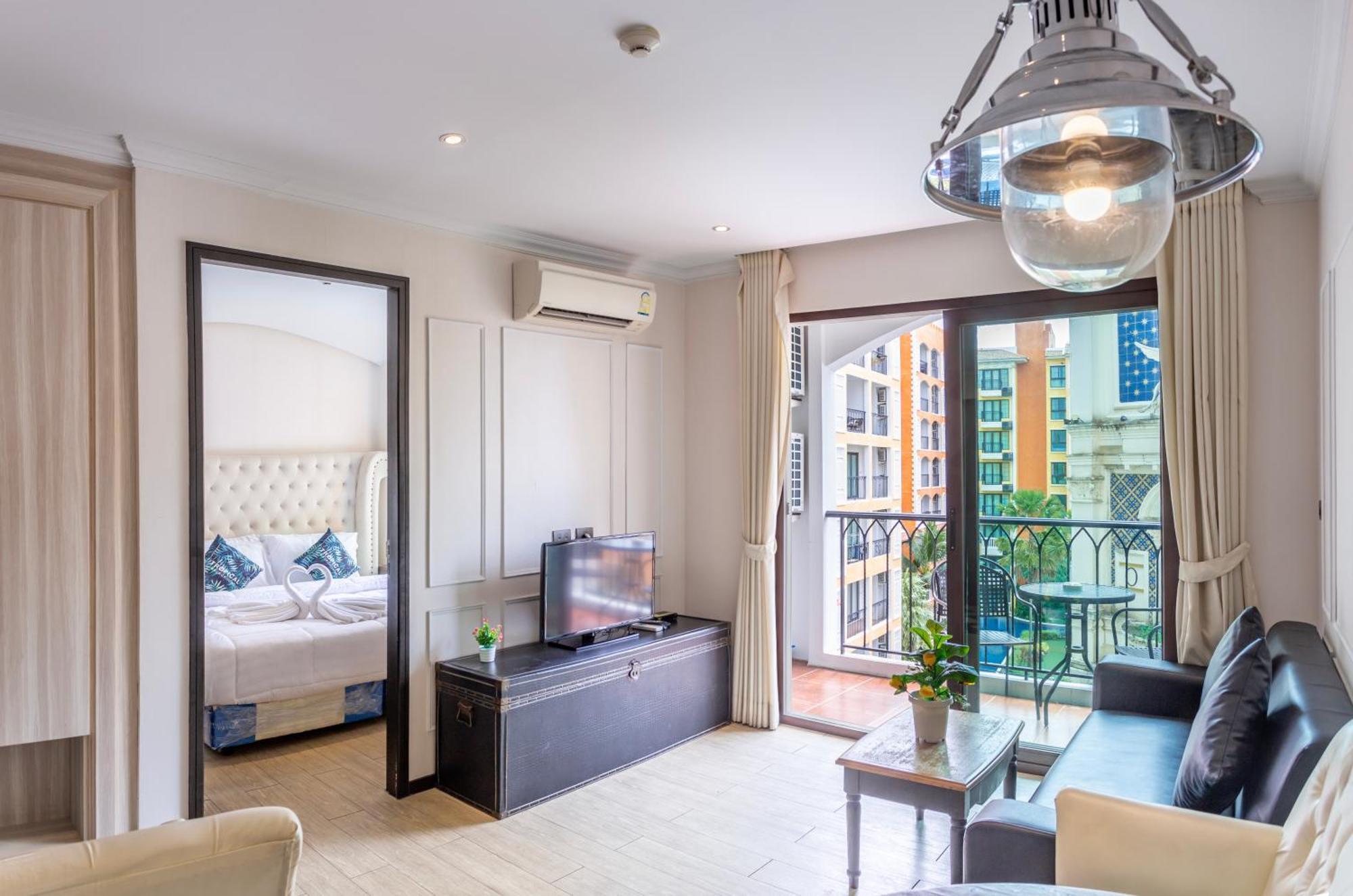 Venetian Residence Jomtien Beach Exterior photo